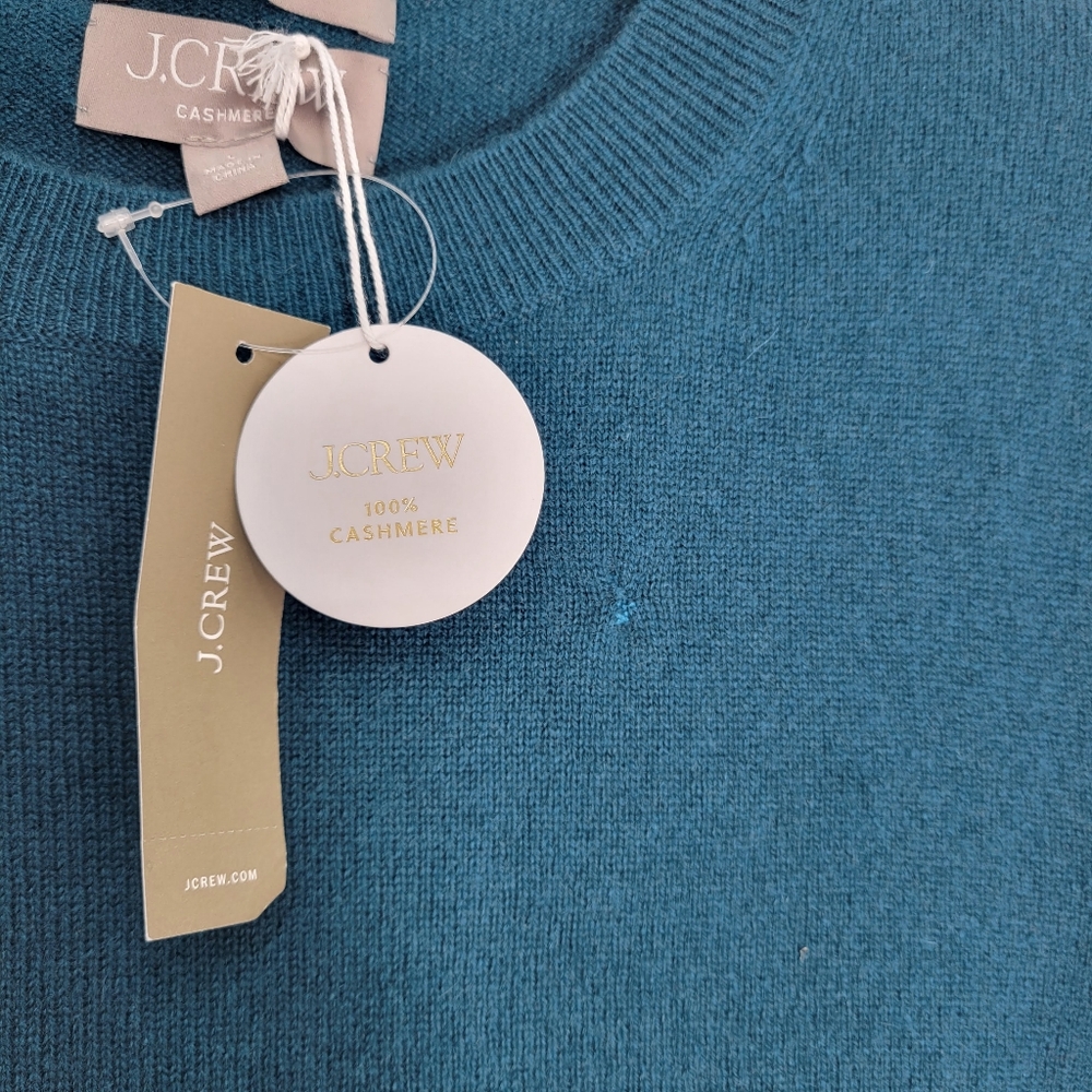 J Crew Cashmere classic-fit crewneck sweater *Flaw - Picture 4 of 8